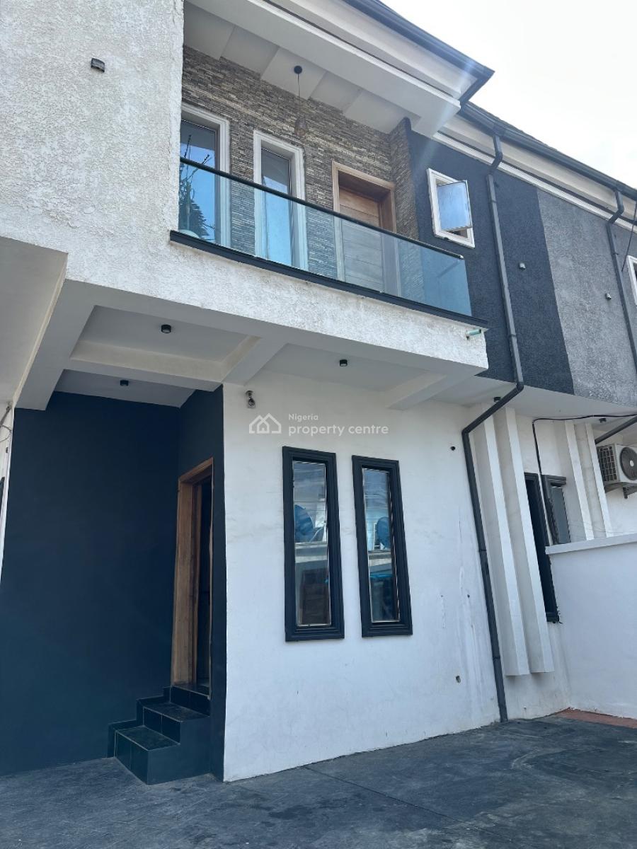 Distress Offer! Very Neat 4 Bedroom Duplex Semi-detached Duplex, Ikota Gra, Ajah, Lagos, Semi-detached Duplex for Sale