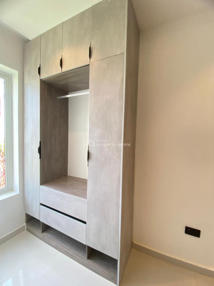 2 Bedroom Maisonette with Bq, Lekki Phase 1, Lekki, Lagos, Flat / Apartment for Sale