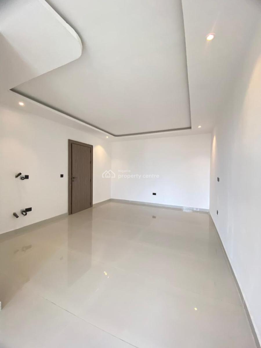 2 Bedroom Maisonette with Bq, Lekki Phase 1, Lekki, Lagos, Flat / Apartment for Sale