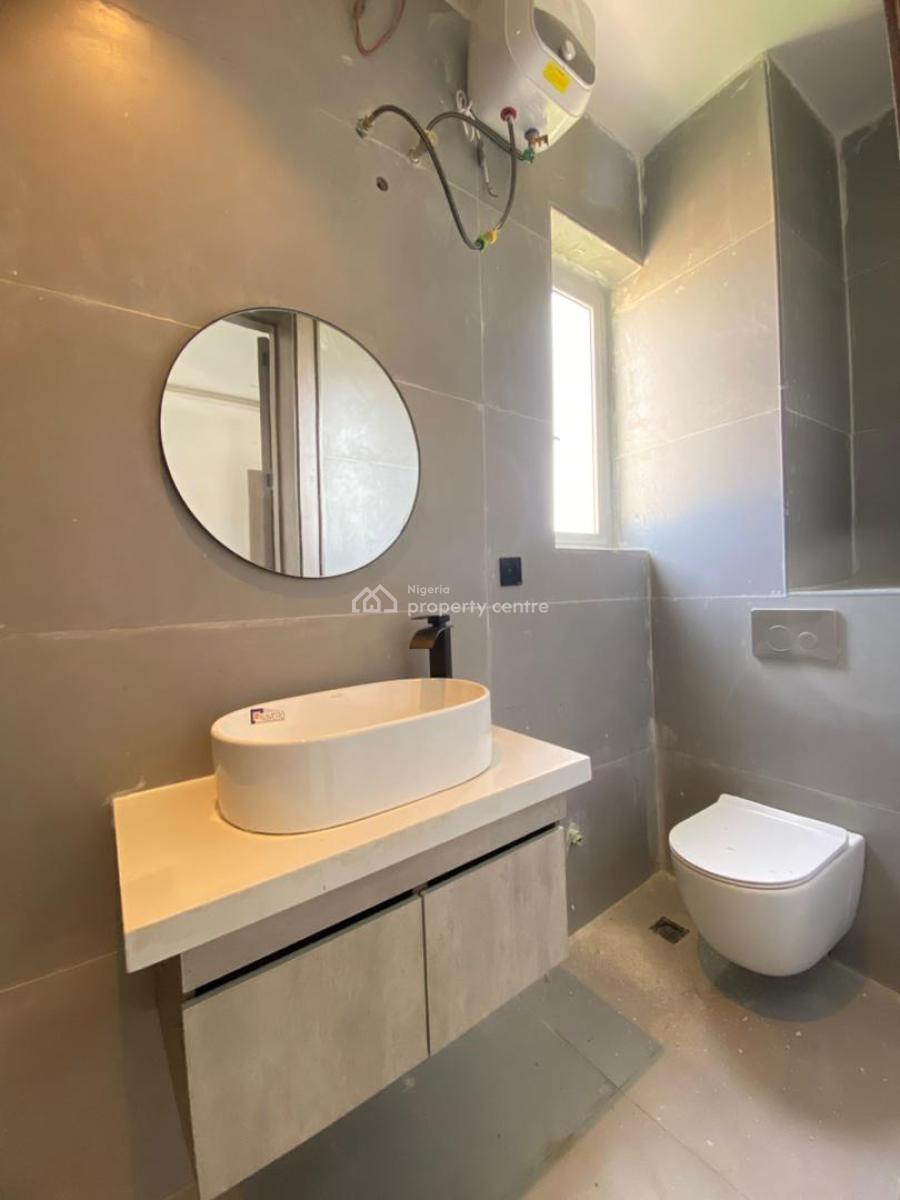 2 Bedroom Apartment, Lekki Phase 1, Lekki, Lagos, Flat / Apartment for Sale