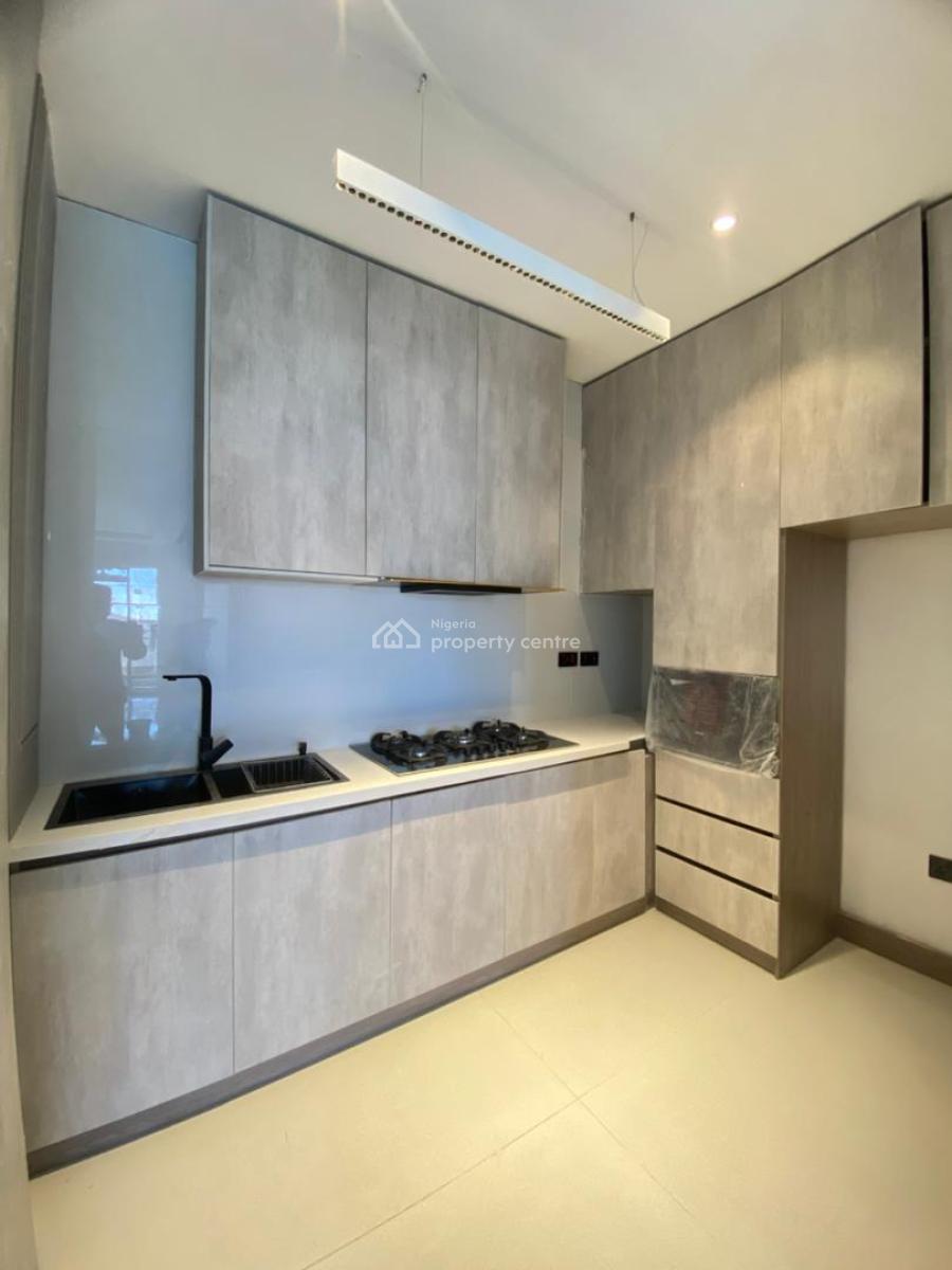 2 Bedroom Apartment, Lekki Phase 1, Lekki, Lagos, Flat / Apartment for Sale