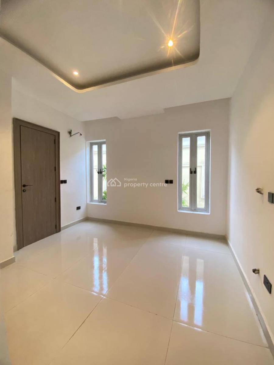 2 Bedroom Apartment, Lekki Phase 1, Lekki, Lagos, Flat / Apartment for Sale