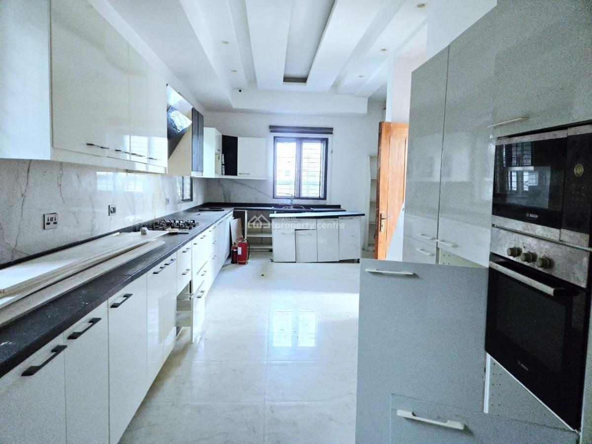 Massive 5 Bedroom Detached House, Pinnock Beach Estate, Osapa, Lekki, Lagos, Detached Duplex for Sale