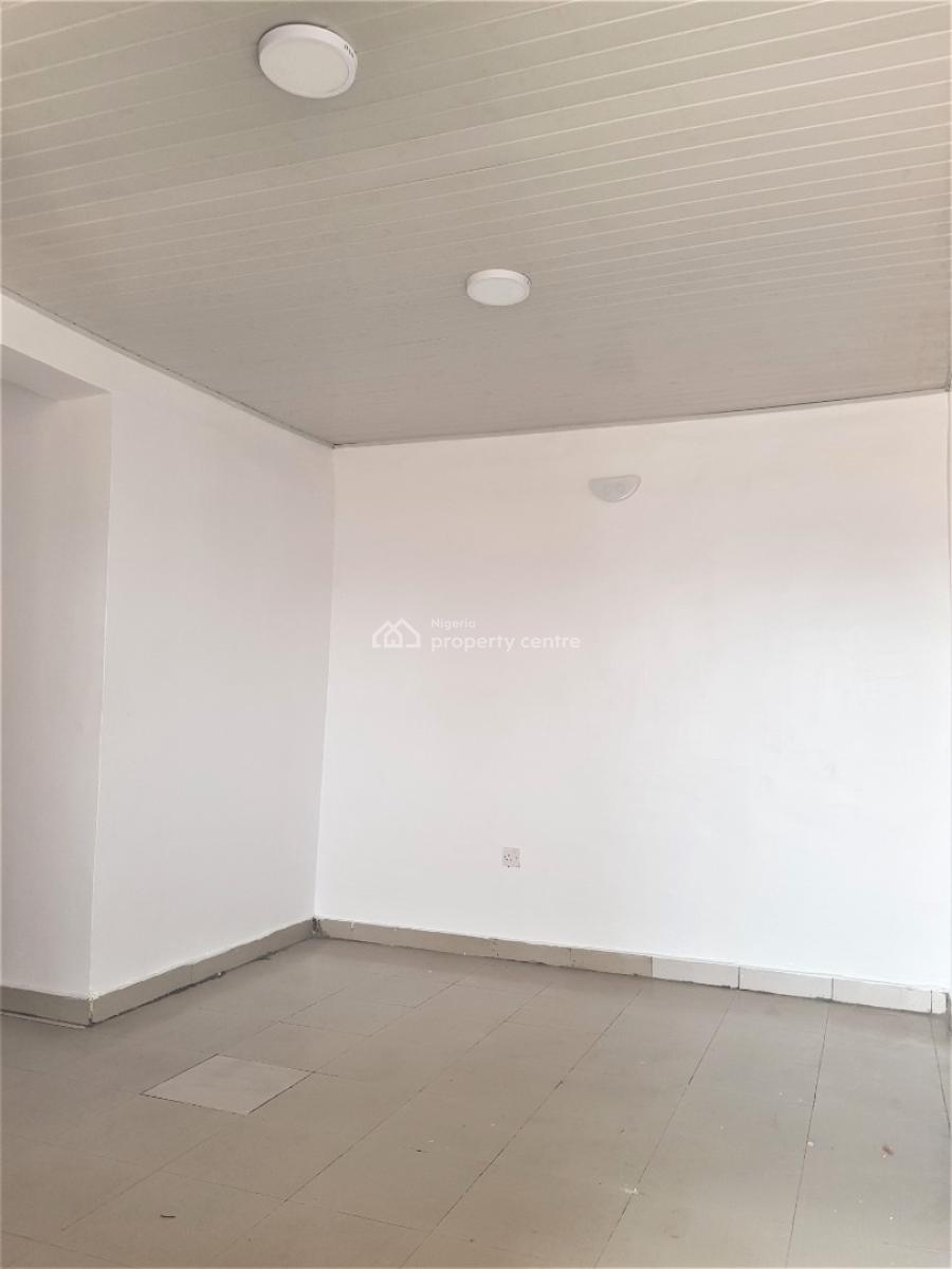 Mini Flat on a Penthouse in a Serene Neighbourhood, Igbo Efon, Lekki, Lagos, Mini Flat (room and Parlour) for Rent