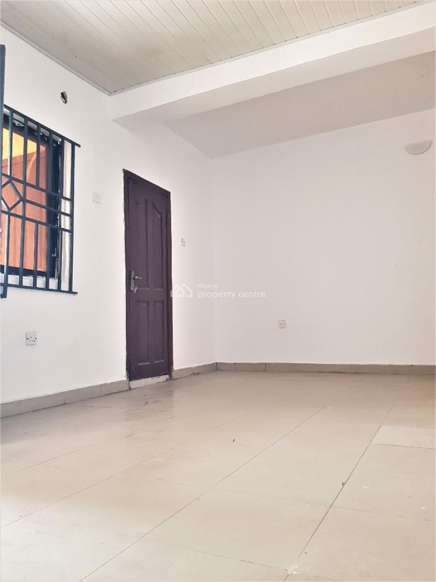 Mini Flat on a Penthouse in a Serene Neighbourhood, Igbo Efon, Lekki, Lagos, Mini Flat (room and Parlour) for Rent