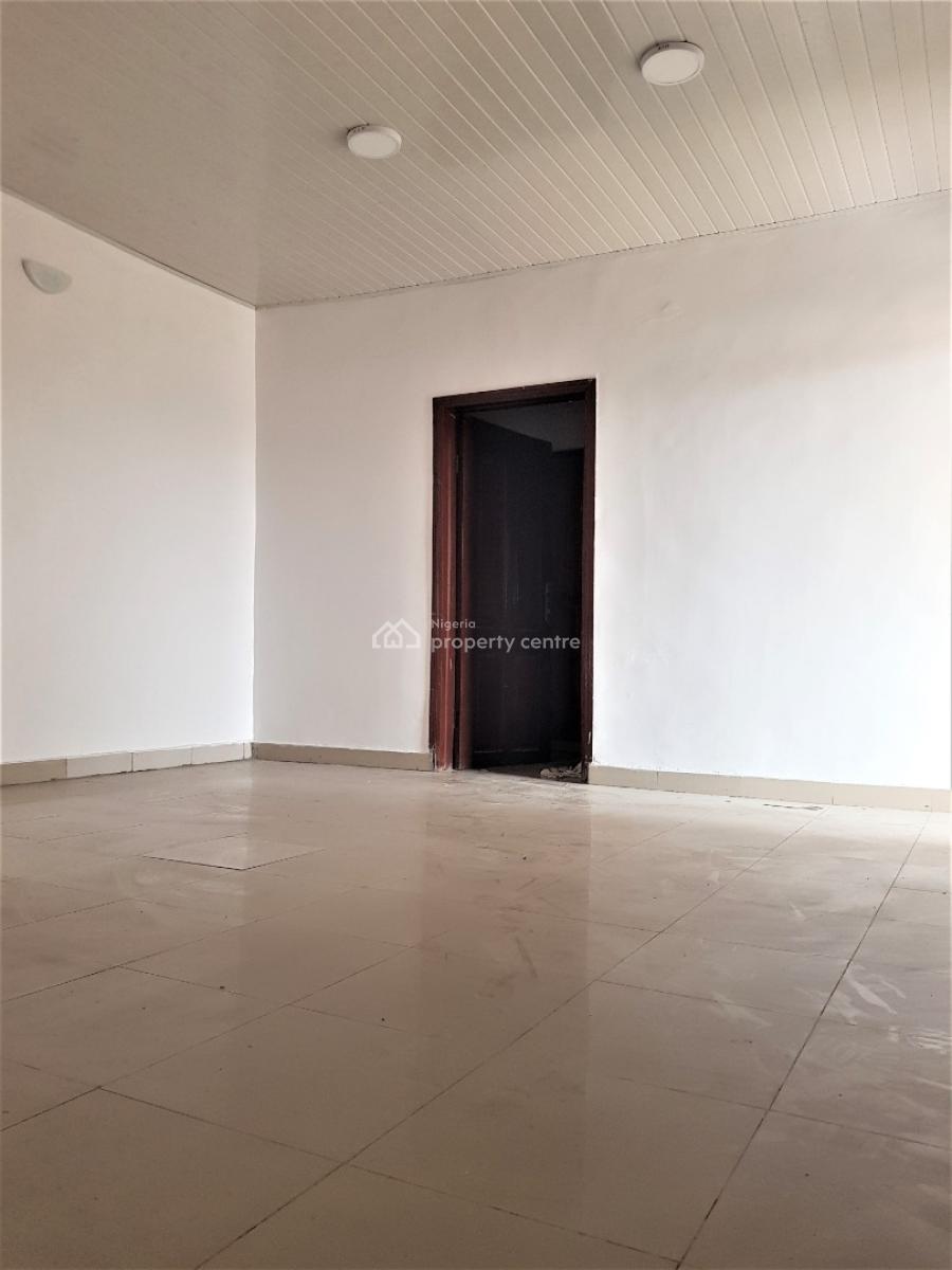 Mini Flat on a Penthouse in a Serene Neighbourhood, Igbo Efon, Lekki, Lagos, Mini Flat (room and Parlour) for Rent