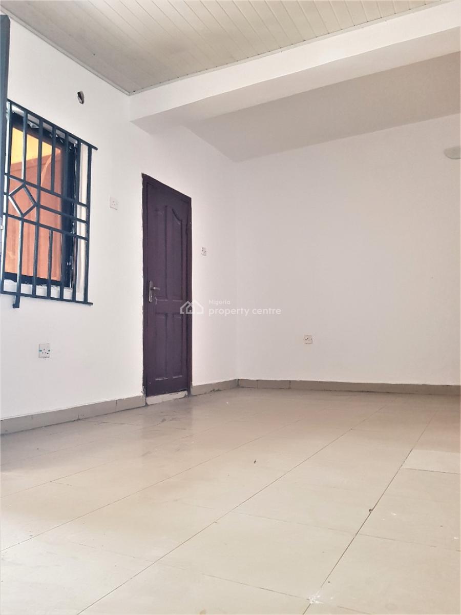 Mini Flat on a Penthouse in a Serene Neighbourhood, Igbo Efon, Lekki, Lagos, Mini Flat (room and Parlour) for Rent