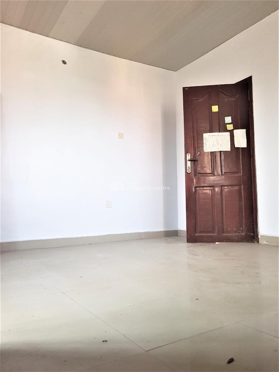 Mini Flat on a Penthouse in a Serene Neighbourhood, Igbo Efon, Lekki, Lagos, Mini Flat (room and Parlour) for Rent