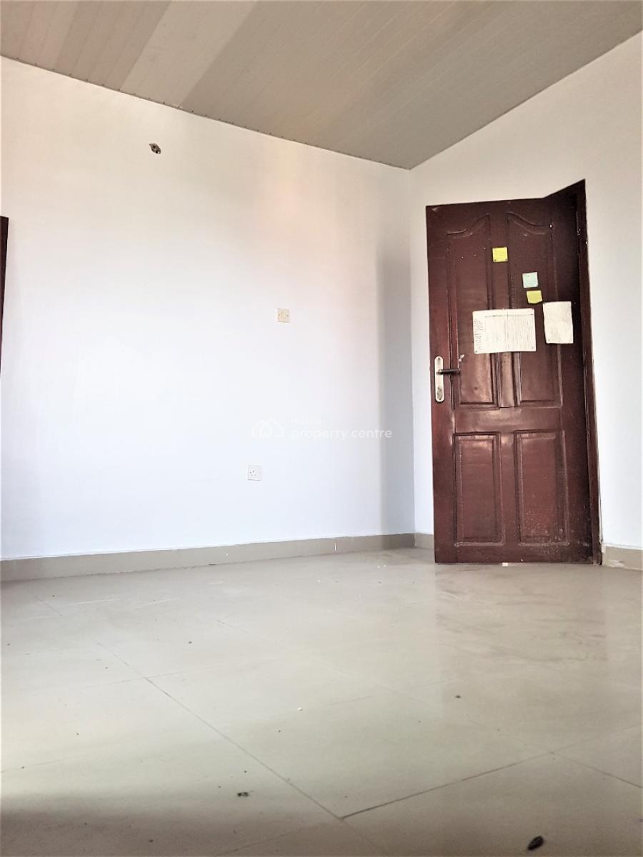 Mini Flat on a Penthouse in a Serene Neighbourhood, Igbo Efon, Lekki, Lagos, Mini Flat (room and Parlour) for Rent