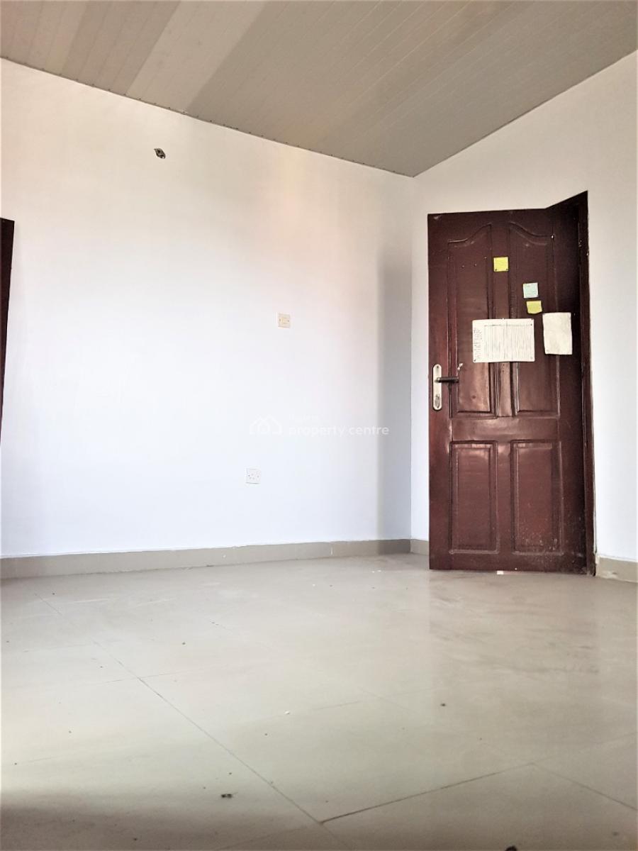Mini Flat on a Penthouse in a Serene Neighbourhood, Igbo Efon, Lekki, Lagos, Mini Flat (room and Parlour) for Rent