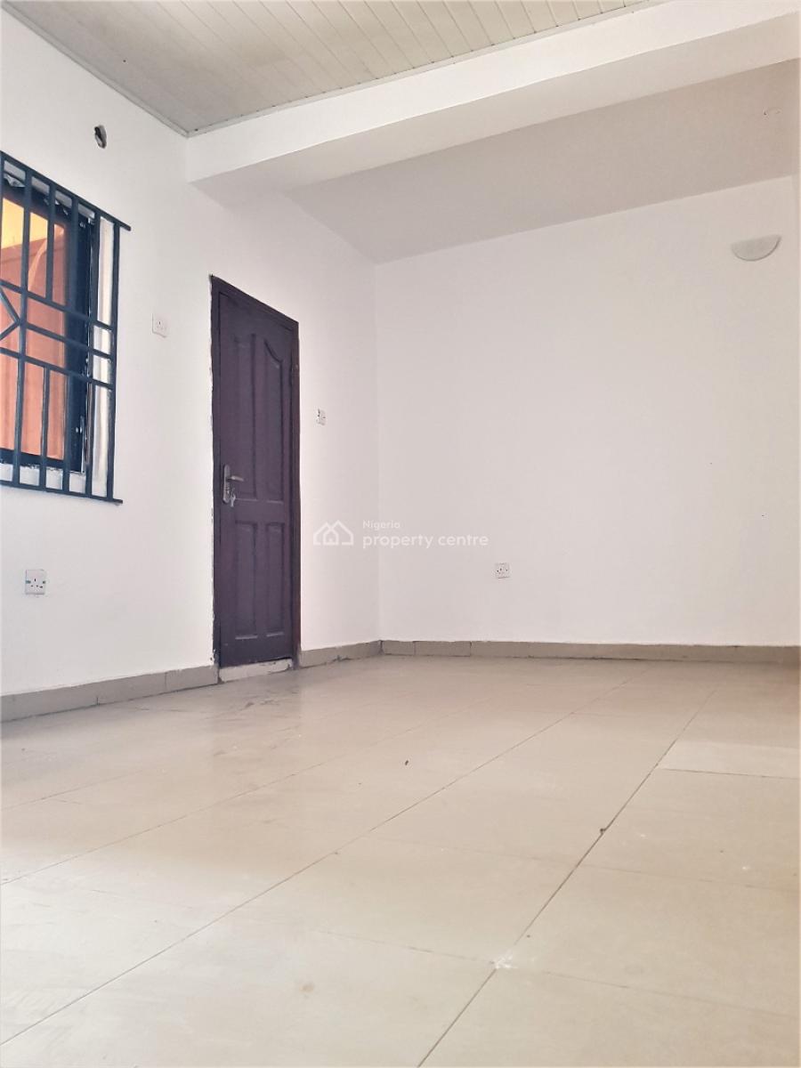 Mini Flat on a Penthouse in a Serene Neighbourhood, Igbo Efon, Lekki, Lagos, Mini Flat (room and Parlour) for Rent