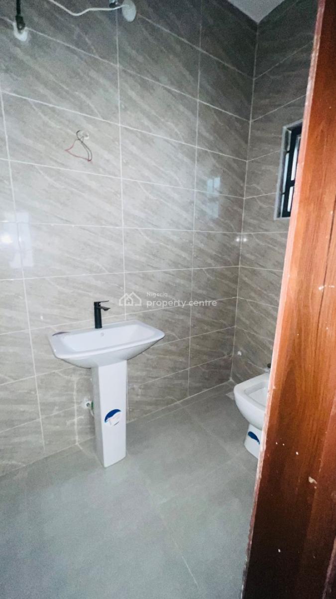 Luxury 5 Bedrooms House +bq, No 2 Lekki Peninsula, Lekki Phase 2, Lekki, Lagos, Detached Duplex for Sale