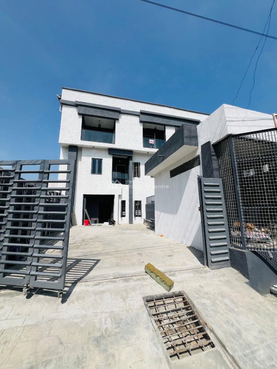 2/3 Bedroom Apartment  120/150 Million, Ikota, Lekki, Lagos, Flat / Apartment for Sale