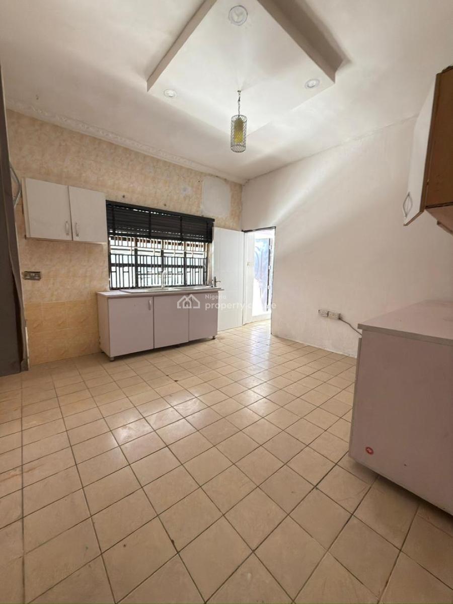 1 Bedroom Spacious Apartment, Lekki Phase 1, Lekki, Lagos, Mini Flat (room and Parlour) for Rent