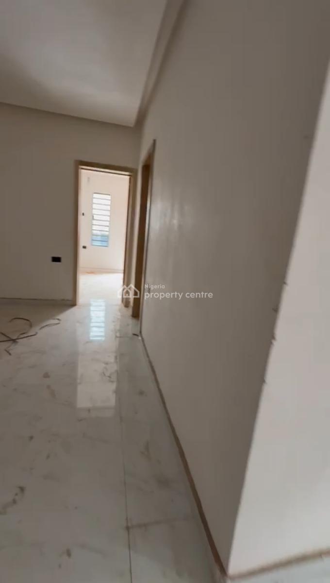 Standard 2 Bedroom Ensuite, Fola Agoro, Yaba, Lagos, Flat / Apartment for Rent