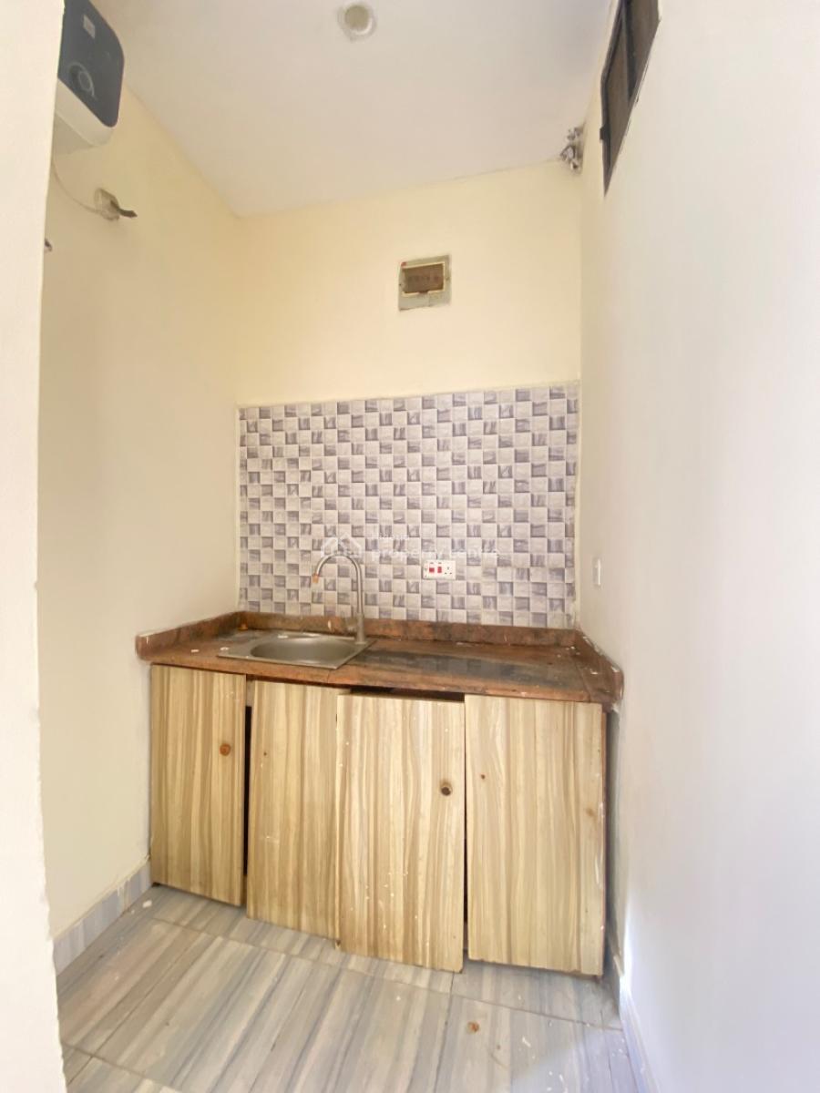 Selfcon Apartment, Ogombo, Ogombo, Ajah, Lagos, Self Contain (single Rooms) for Rent