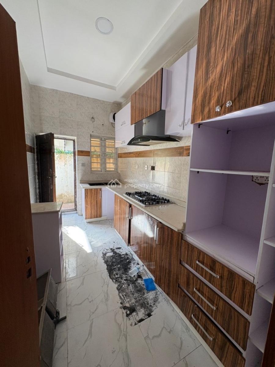 Masters Bedroom in a Shared Apartment, Orchid, Lekki, Lagos, Flat / Apartment for Rent