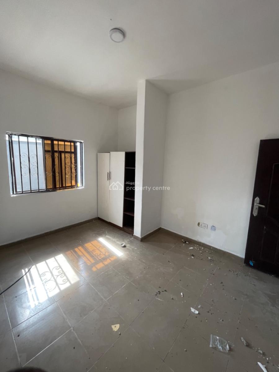 Sharp 1 Bedroom Mini Flat Available, Off Shoprite Road, Lekki Lagos, Osapa, Lekki, Lagos, Mini Flat (room and Parlour) for Rent