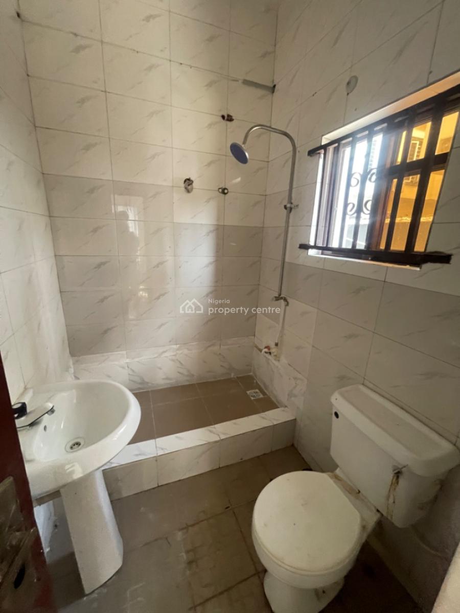 Sharp 1 Bedroom Mini Flat Available, Off Shoprite Road, Lekki Lagos, Osapa, Lekki, Lagos, Mini Flat (room and Parlour) for Rent