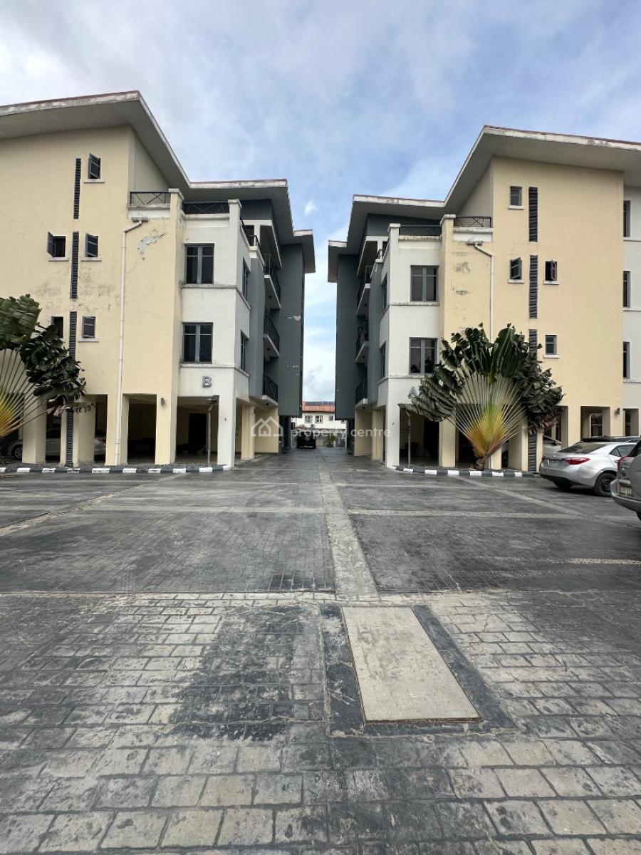 Specious Service 3bedroom Apartment, in a Secure Estate New Road Alpha Beach, Lekki, Lagos, Flat / Apartment for Rent