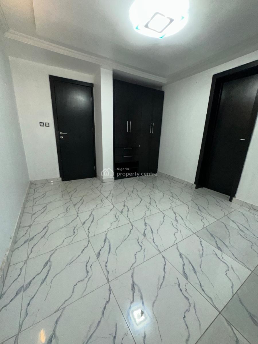 Specious Service 3bedroom Apartment, in a Secure Estate New Road Alpha Beach, Lekki, Lagos, Flat / Apartment for Rent