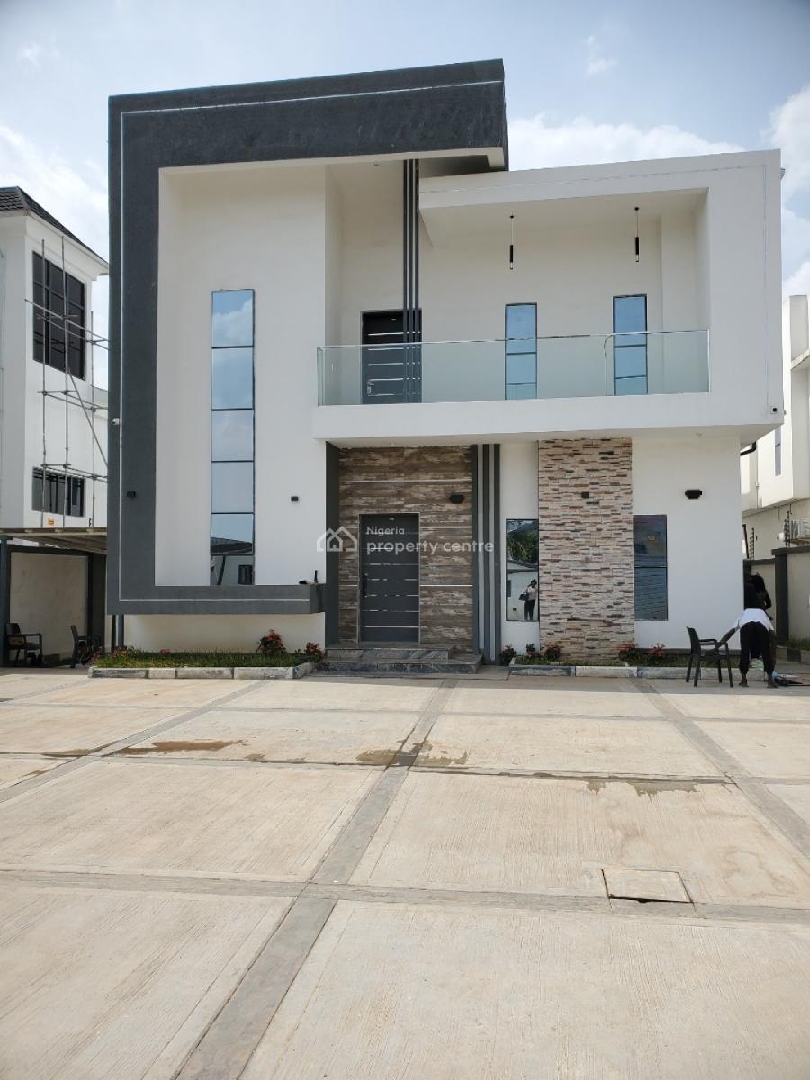 Luxury & Massive  6-bedroom Fully Detached & 2 Bq, Guzape District, Abuja, Detached Duplex for Rent