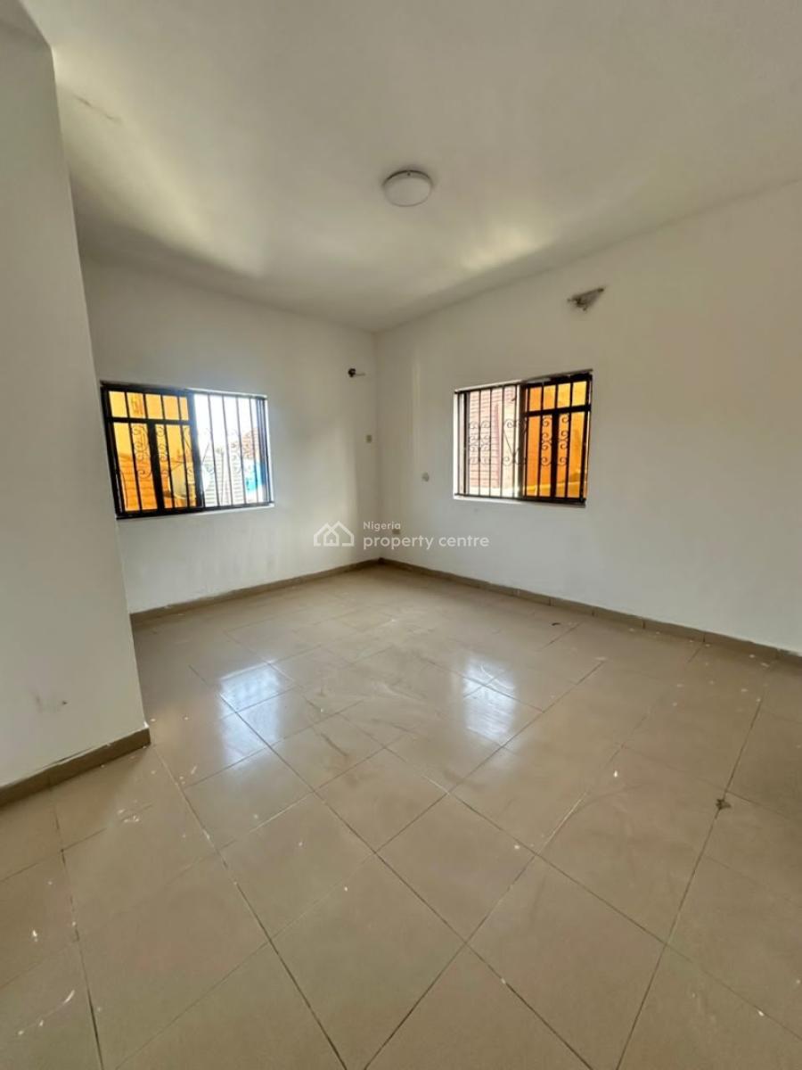 Spacious Upstairs Bedroom Inside a Shared Apartment, Canal West Estate, Osapa, Lekki, Lagos, Self Contain (single Rooms) for Rent