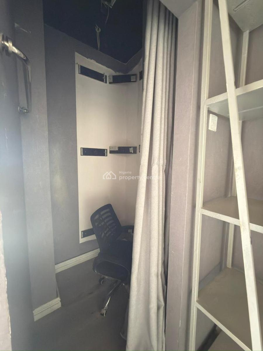 Upstairs Shop Space Premium Commercial Unit, Lekki Phase 1, Lekki, Lagos, Shop for Rent