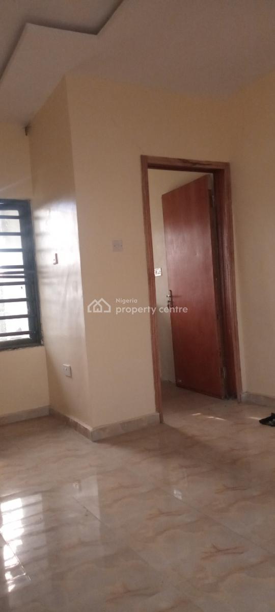 Now Available, Off Mobil Road Ilaje Ajah, Ilaje, Ajah, Lagos, Flat / Apartment for Rent