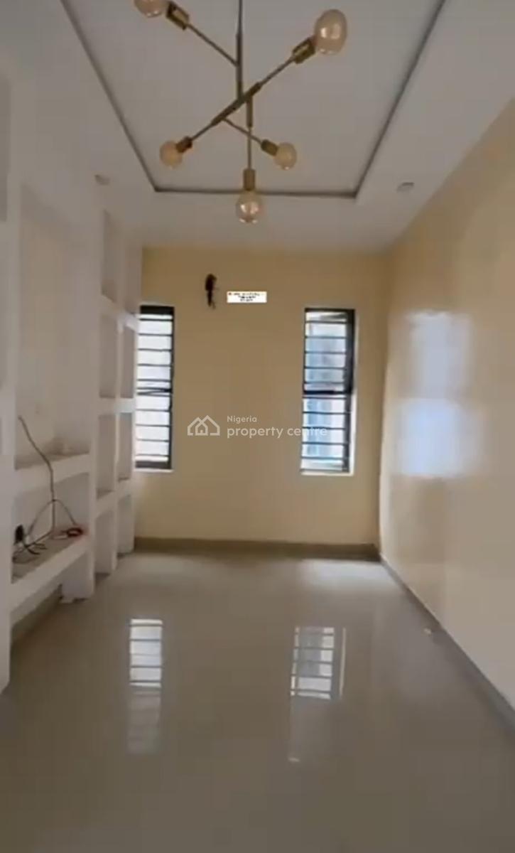 Massive Master Bedroom with Mini Parlor { Video}, Ikota Villa Estate, Ikota, Lekki, Lagos, Mini Flat (room and Parlour) for Rent
