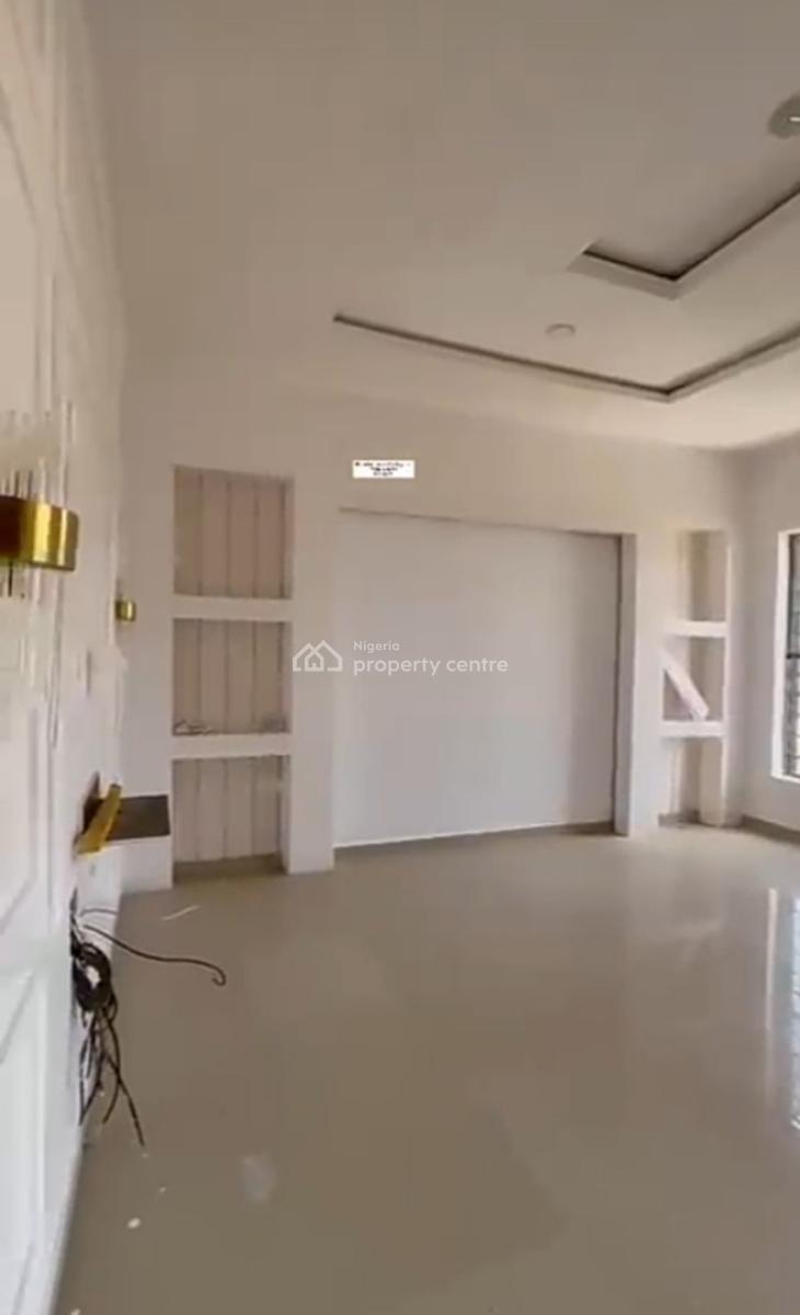 Massive Master Bedroom with Mini Parlor { Video}, Ikota Villa Estate, Ikota, Lekki, Lagos, Mini Flat (room and Parlour) for Rent