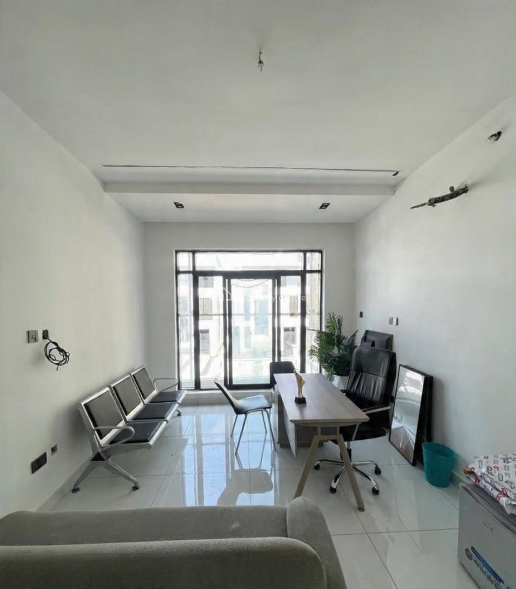 Lovely 3 Bedroom Apartment with Swimming Pool, Lekki Phase 1, Lekki Phase 1, Lekki, Lagos, Block of Flats for Sale