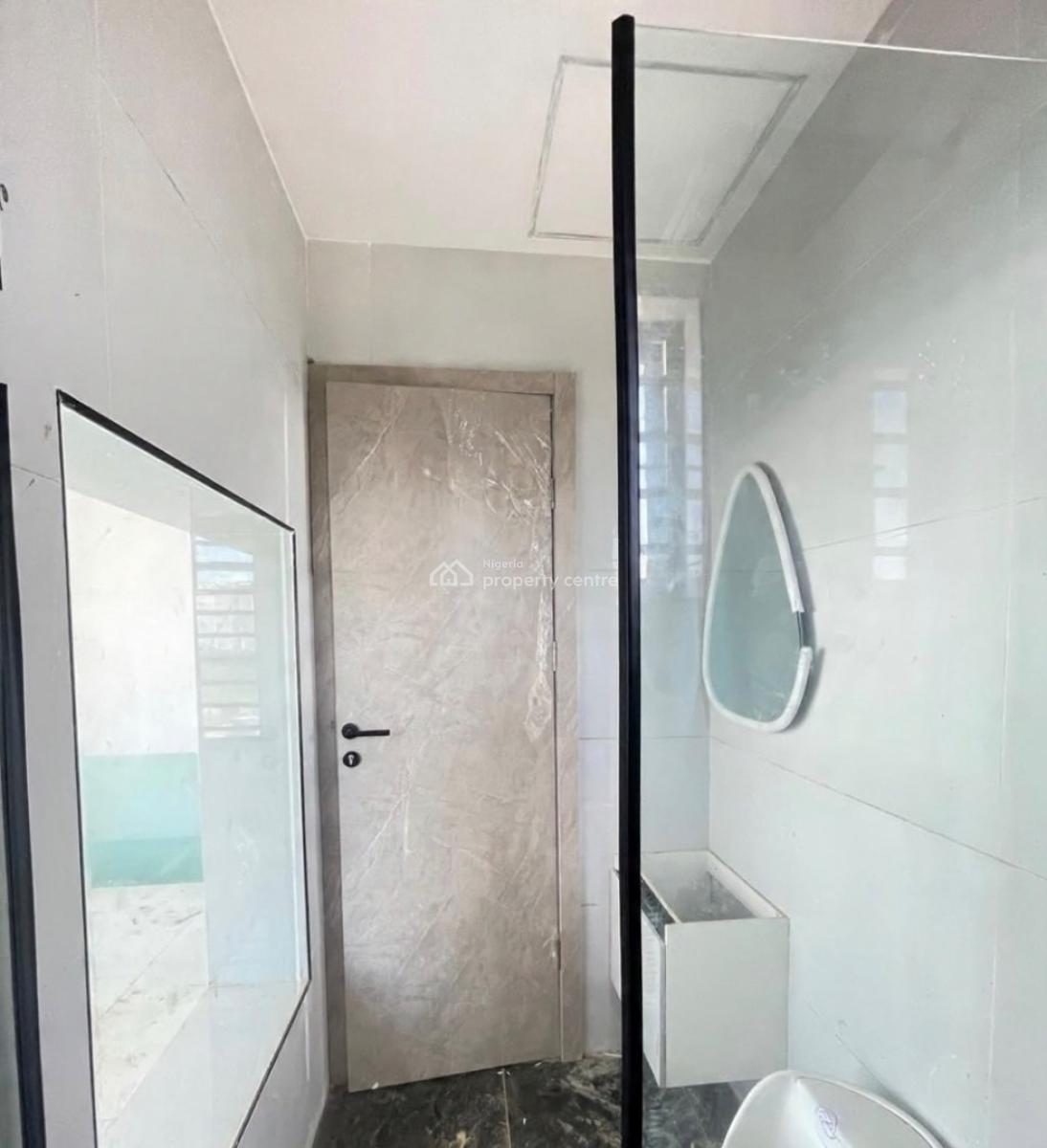 Lovely 3 Bedroom Apartment with Swimming Pool, Lekki Phase 1, Lekki Phase 1, Lekki, Lagos, Block of Flats for Sale