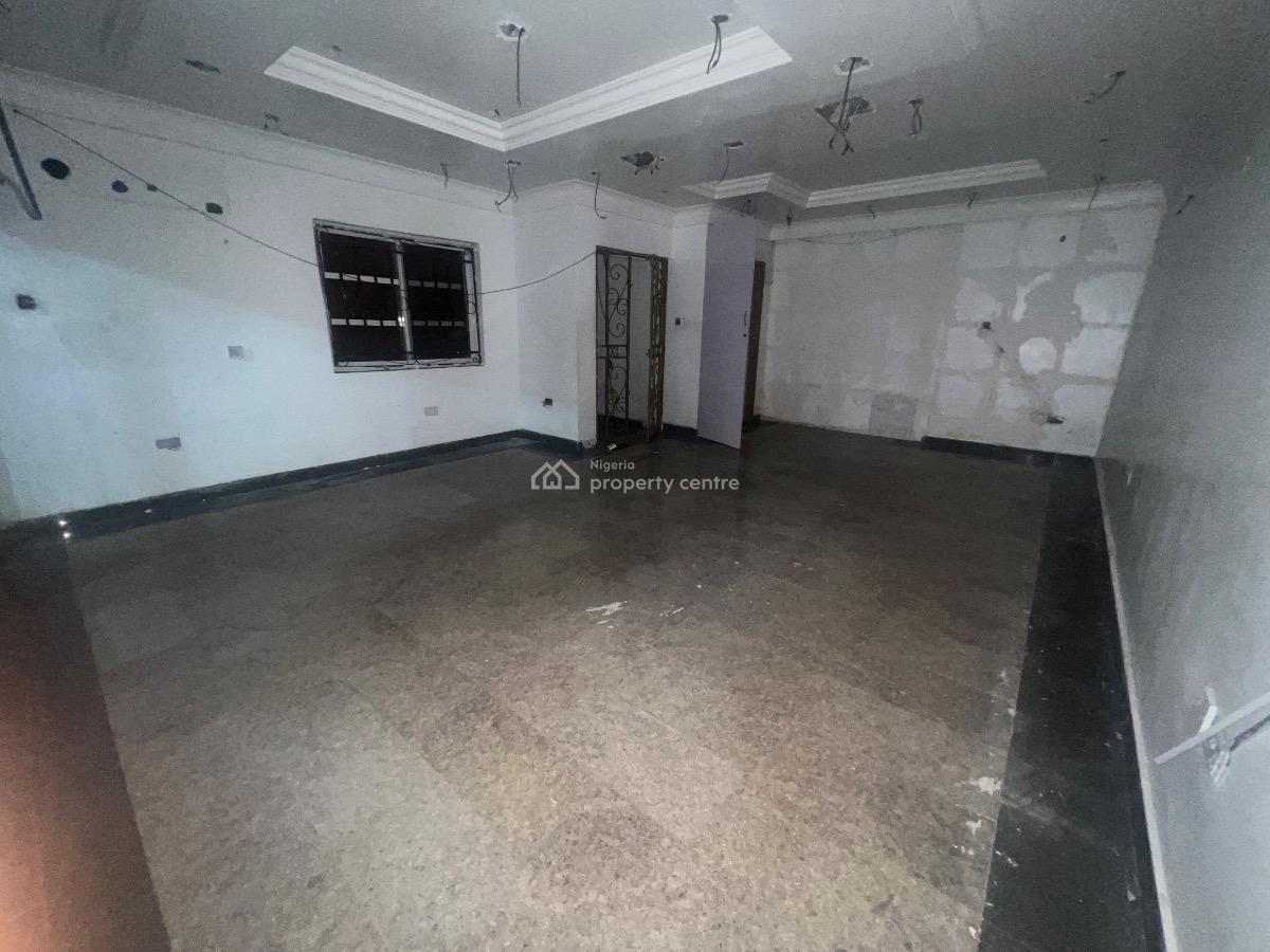 Shop Space Ground Floor Facing The Road at Lekki Phase 1, Lekki Phase 1 Lekki Lagos, Lekki Phase 1, Lekki, Lagos, Shop for Rent