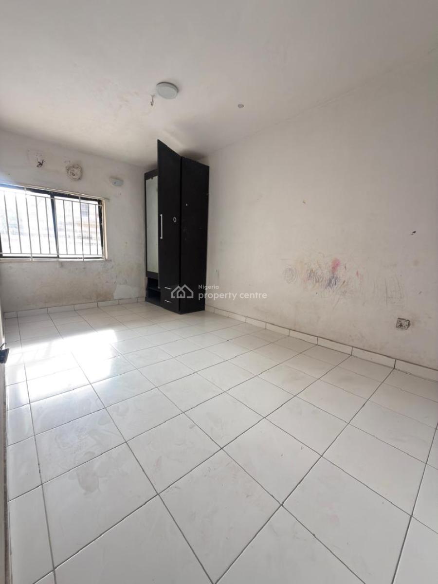 Pacious 3 Bedroom Ground Floor Apartment, Lekki Phase 1, Lekki, Lagos, Flat / Apartment for Rent