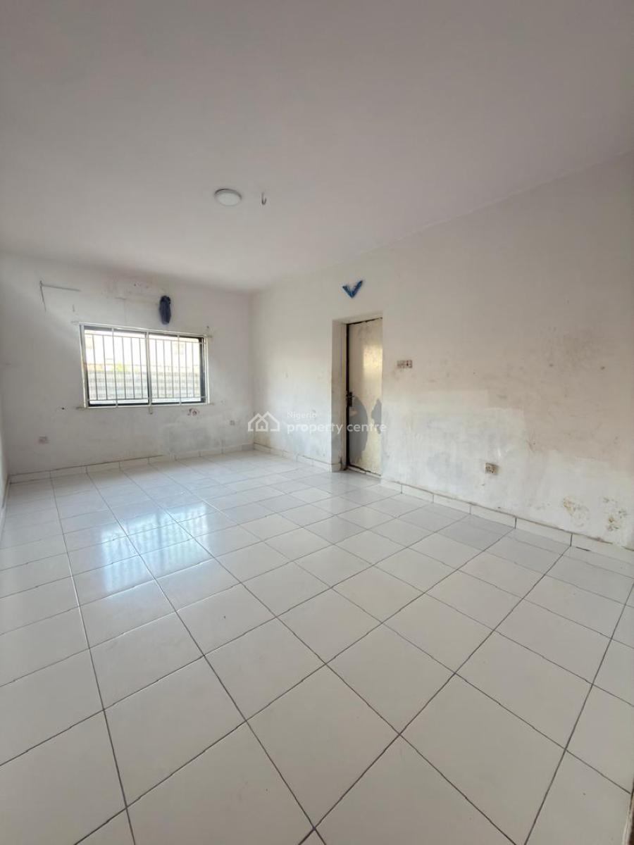 Pacious 3 Bedroom Ground Floor Apartment, Lekki Phase 1, Lekki, Lagos, Flat / Apartment for Rent