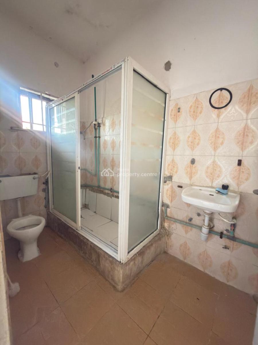 Pacious 3 Bedroom Ground Floor Apartment, Lekki Phase 1, Lekki, Lagos, Flat / Apartment for Rent