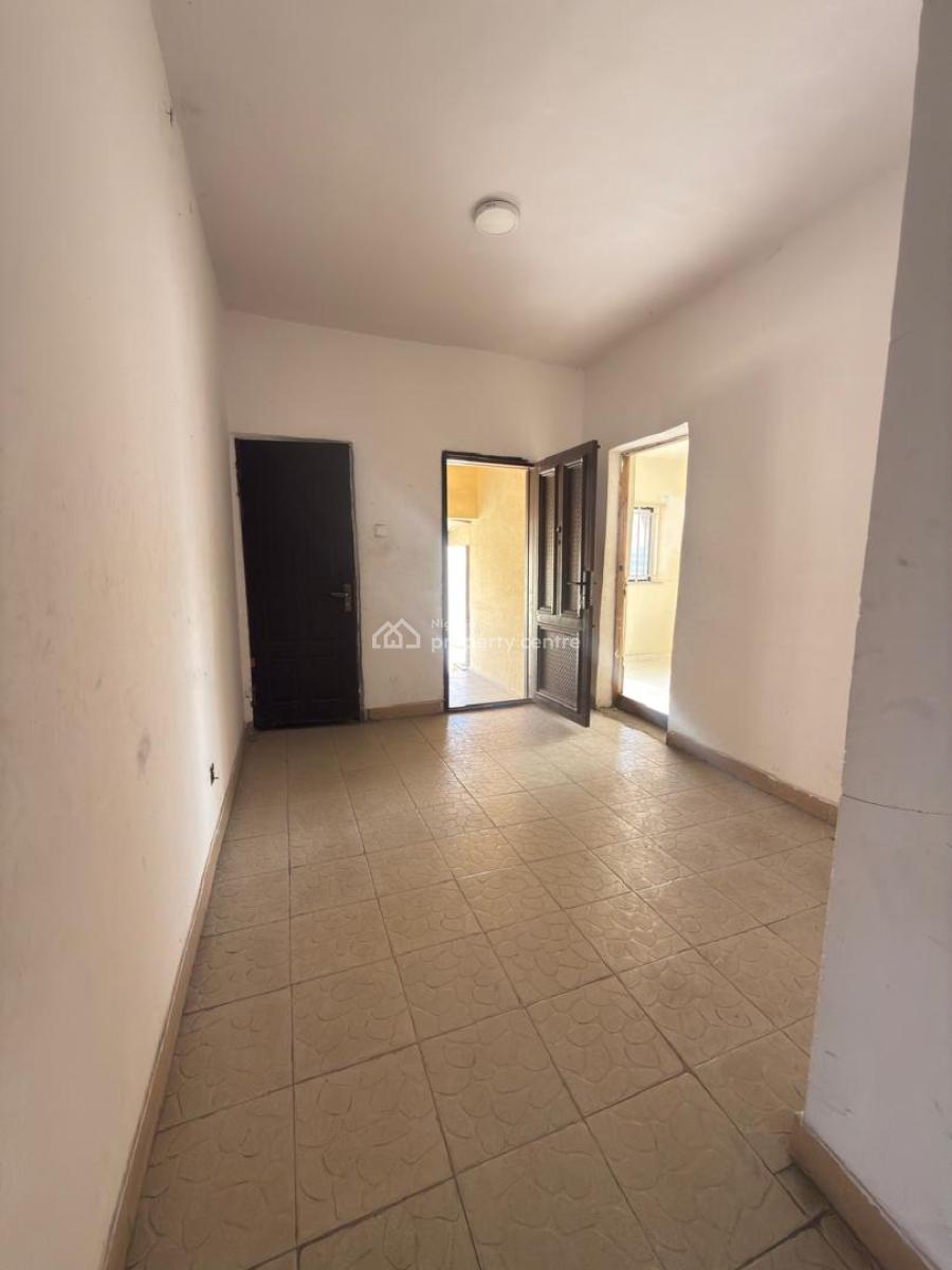 Pacious 3 Bedroom Ground Floor Apartment, Lekki Phase 1, Lekki, Lagos, Flat / Apartment for Rent