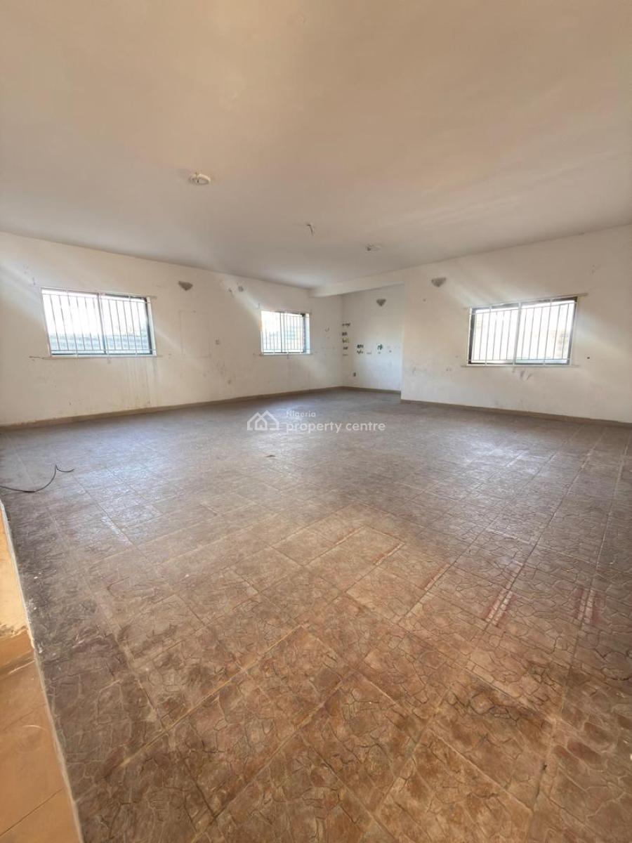 Pacious 3 Bedroom Ground Floor Apartment, Lekki Phase 1, Lekki, Lagos, Flat / Apartment for Rent