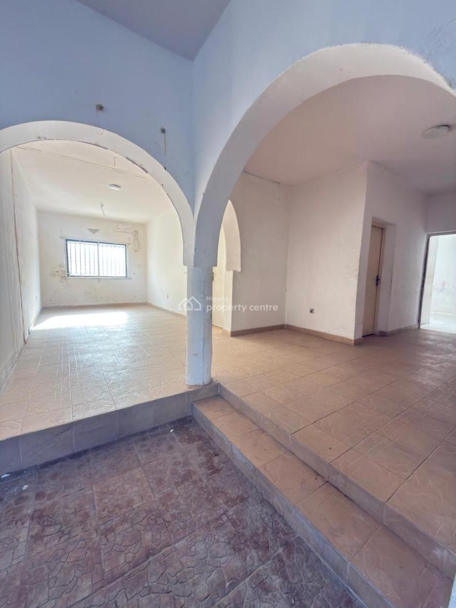 Pacious 3 Bedroom Ground Floor Apartment, Lekki Phase 1, Lekki, Lagos, Flat / Apartment for Rent