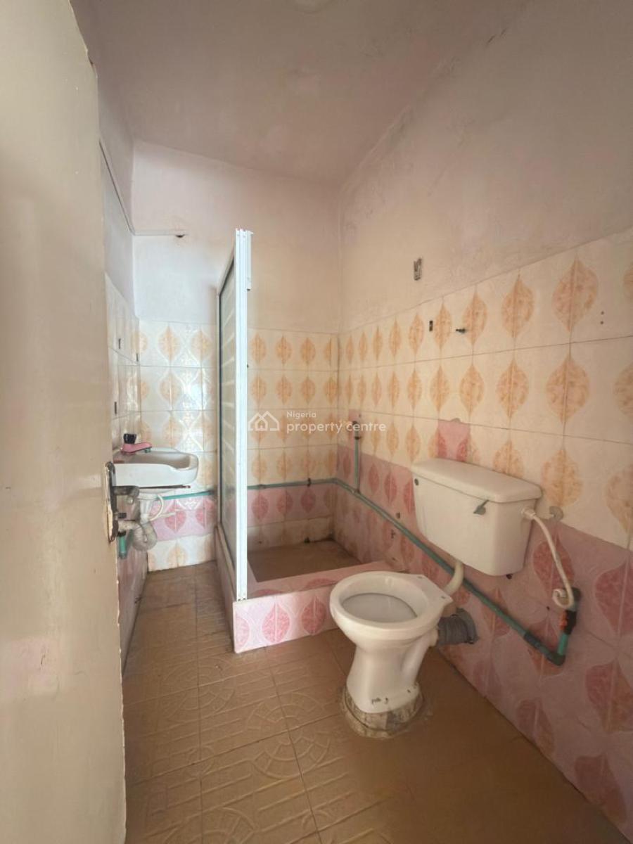 Pacious 3 Bedroom Ground Floor Apartment, Lekki Phase 1, Lekki, Lagos, Flat / Apartment for Rent