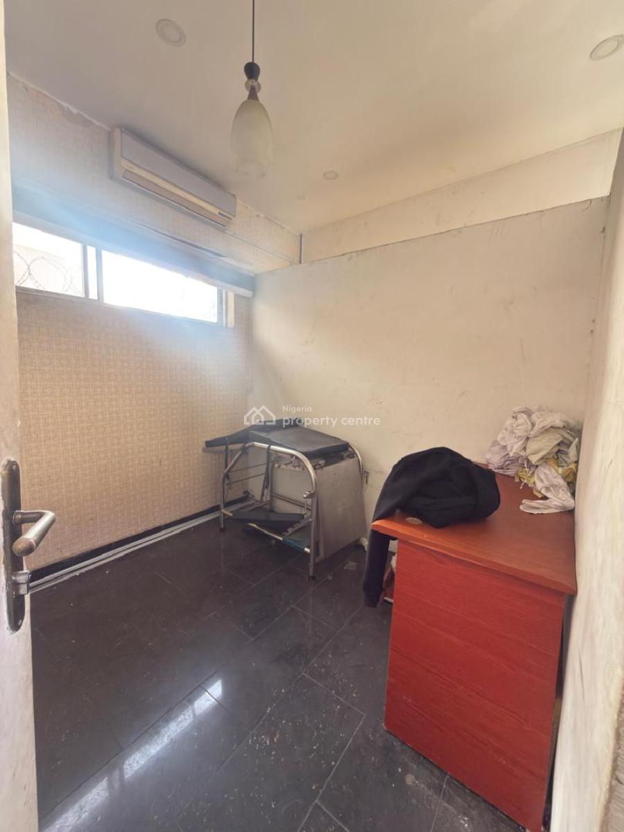 Commercial Space--- Detached Bungalow, Lekki Phase 1, Lekki, Lagos, Office Space for Rent
