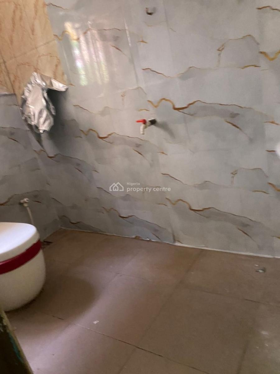 One Bedroom Boys Quarters Apartment with Two Toilets, Off Admiralty Way, Lekki Phase 1, Lekki, Lagos, Mini Flat (room and Parlour) for Rent
