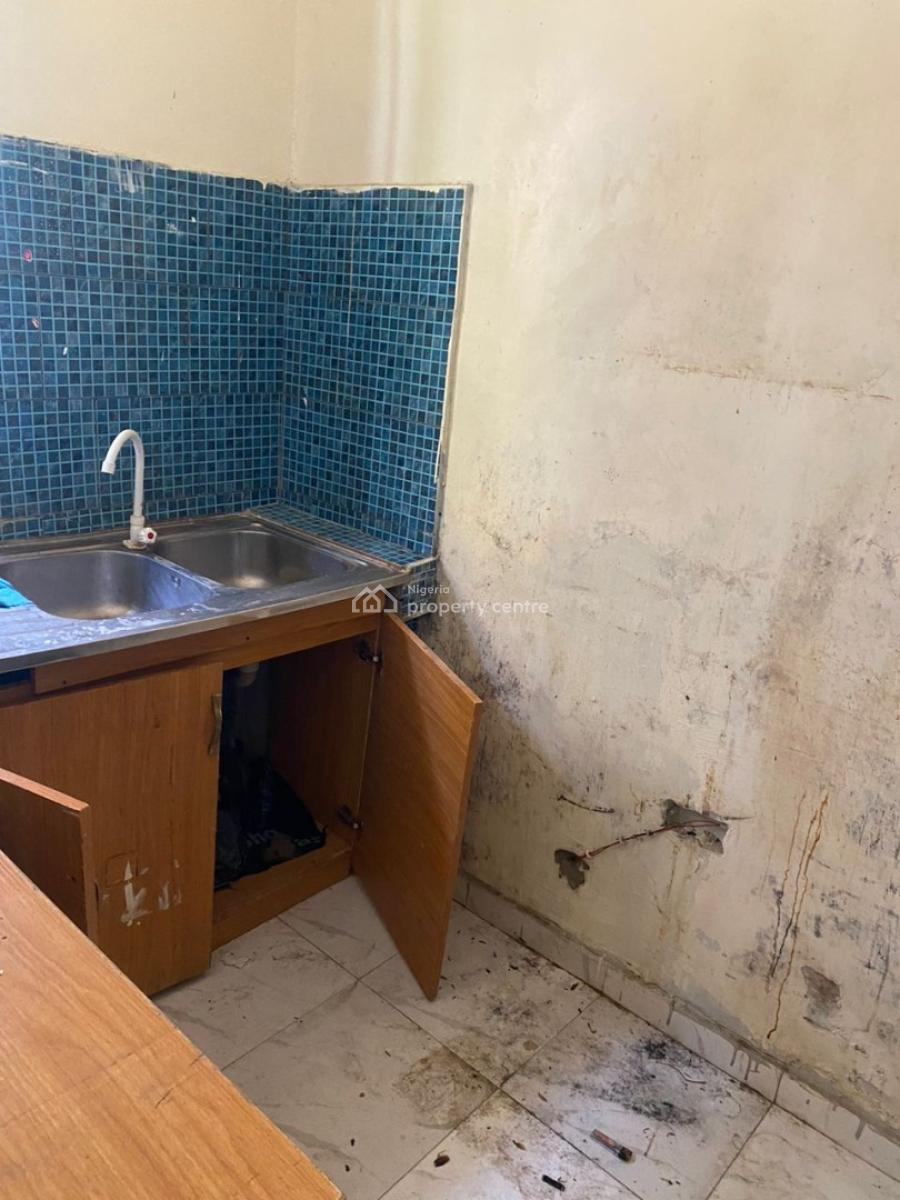 One Bedroom Boys Quarters Apartment with Two Toilets, Off Admiralty Way, Lekki Phase 1, Lekki, Lagos, Mini Flat (room and Parlour) for Rent