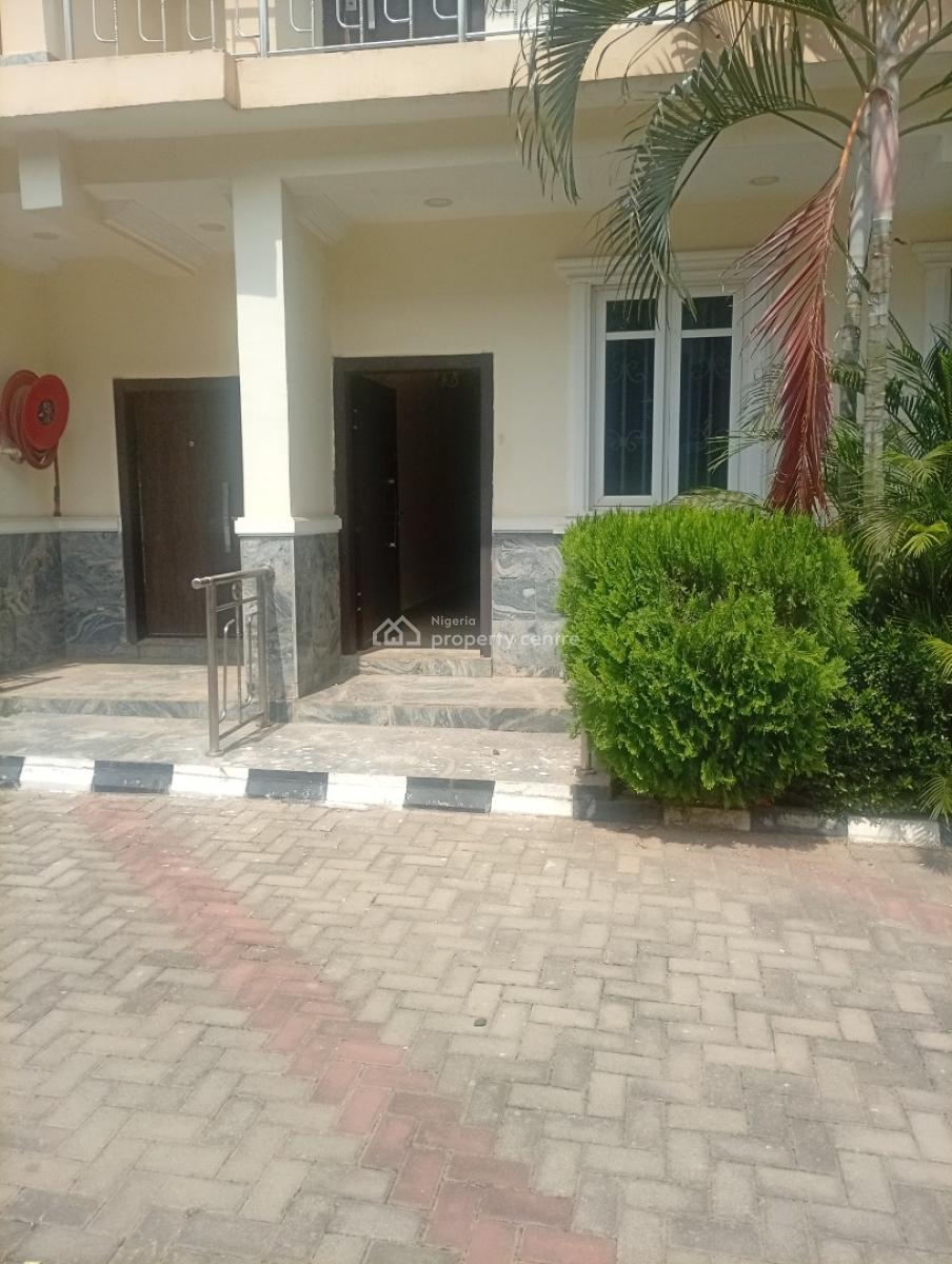 Spacious and Sharp 3 Bedroom Terraced Duplex, Guzape District, Abuja, Terraced Duplex for Rent