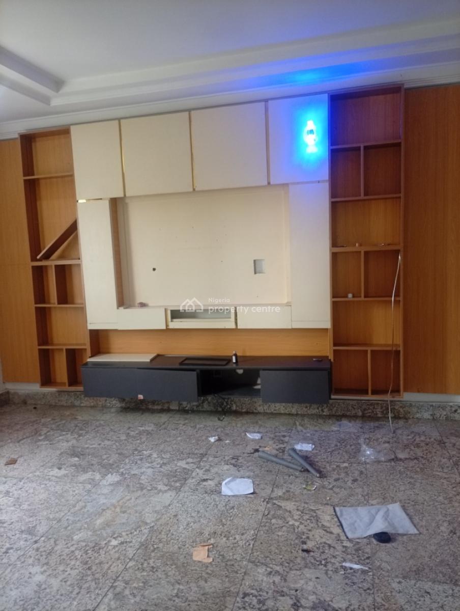 Sharp and Clean 2 Bedroom Flat, Guzape District, Abuja, Flat / Apartment for Rent