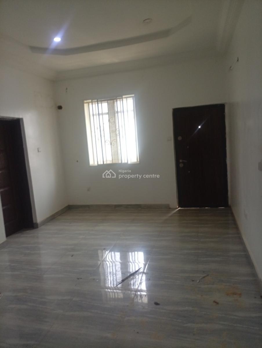 Sharp and Clean 2 Bedroom Flat, Guzape District, Abuja, Flat / Apartment for Rent