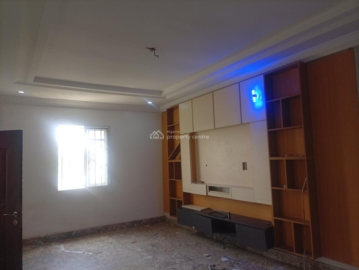 Sharp and Clean 2 Bedroom Flat, Guzape District, Abuja, Flat / Apartment for Rent