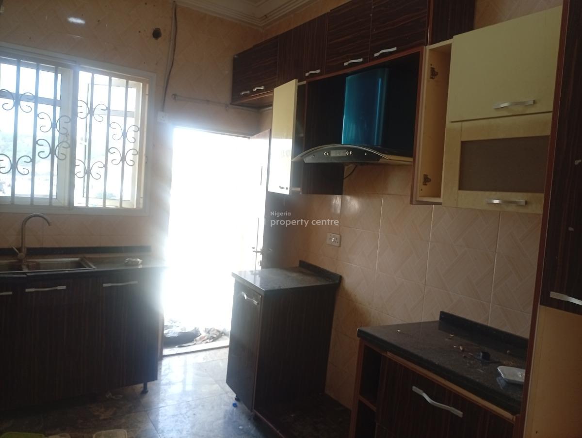 Sharp and Clean 2 Bedroom Flat, Guzape District, Abuja, Flat / Apartment for Rent