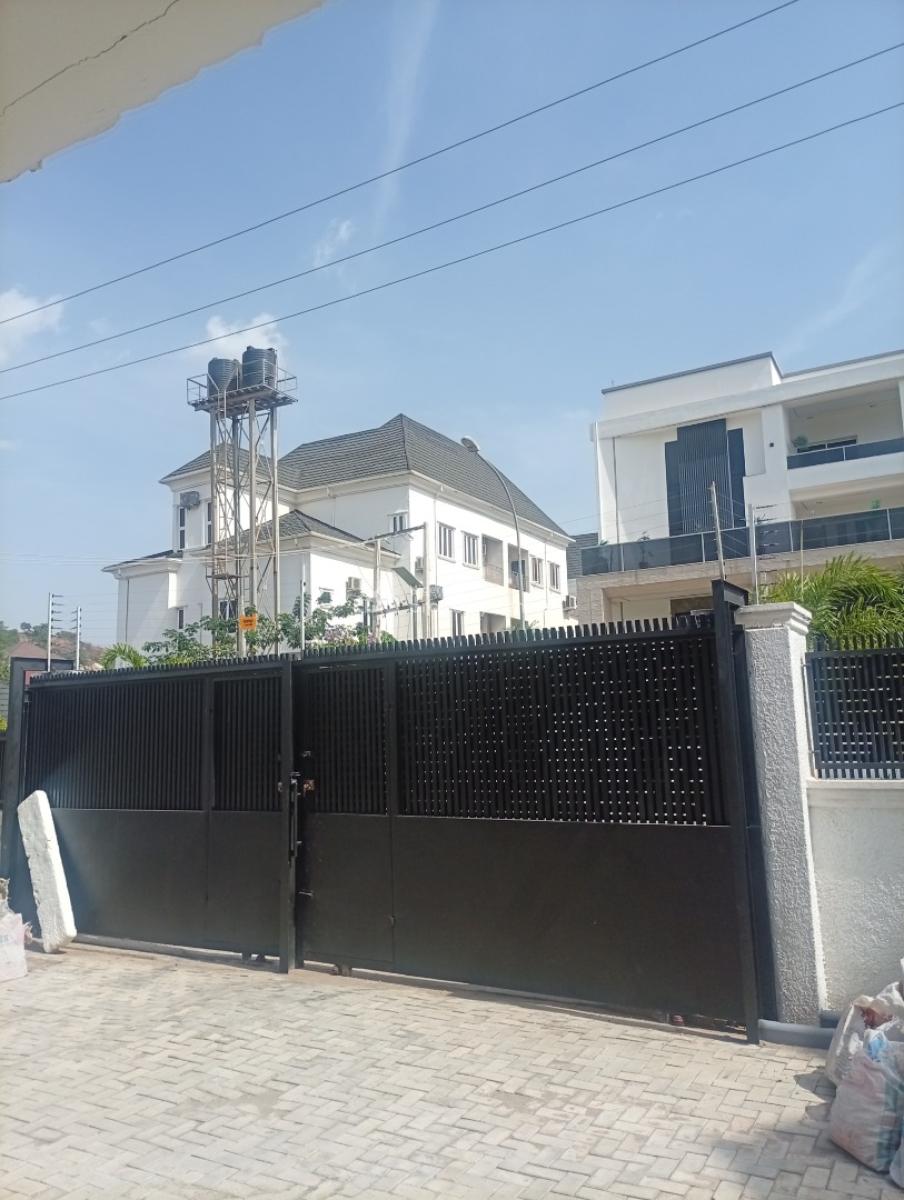 Spacious and Well Renovated 3 Bedroom Flat, Guzape District, Abuja, Flat / Apartment for Rent